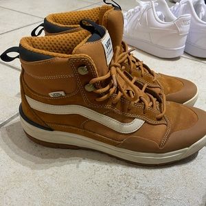 Men’s size 10 hiking Vans